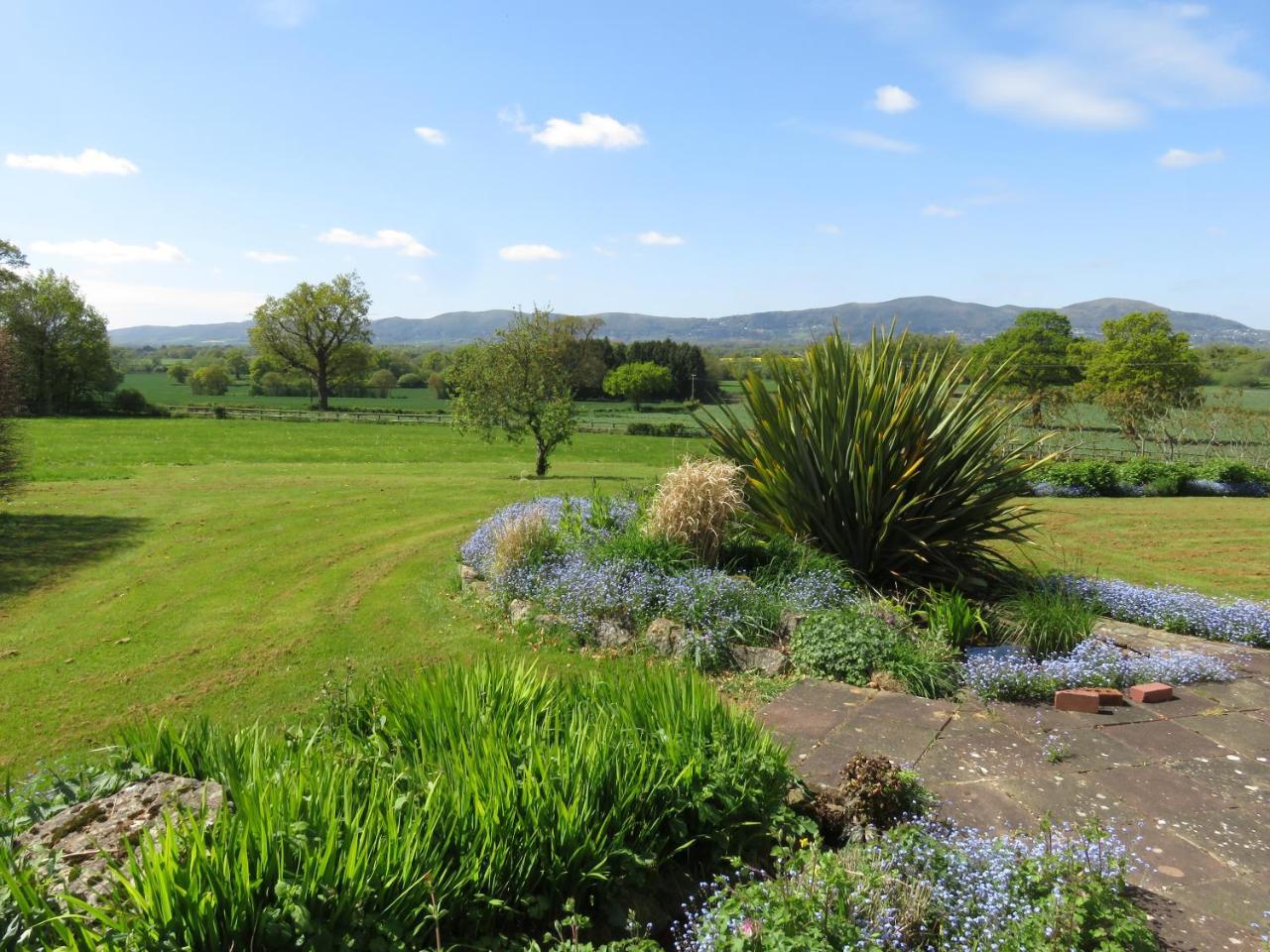 The Packing House Villa Severn Stoke ภายนอก รูปภาพ