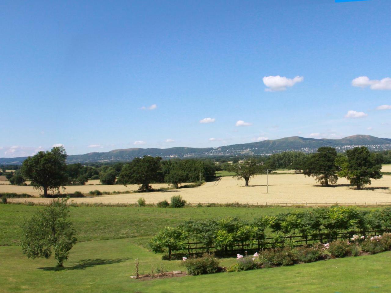 The Packing House Villa Severn Stoke ภายนอก รูปภาพ